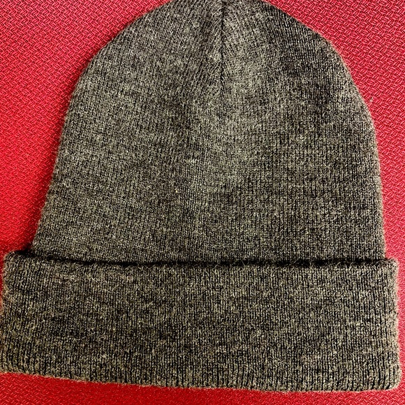 Carhartt hat - Picture 2 of 2